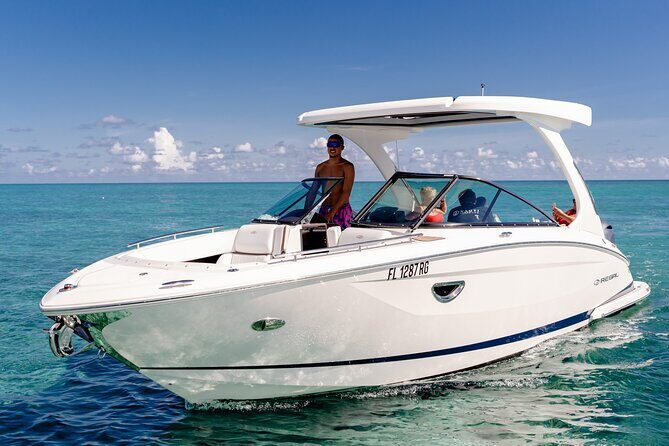 4 hour Private Boat charter to Stingray City, Snorkeling and More - Stingray City, and why the smaller boat rhythm feels better