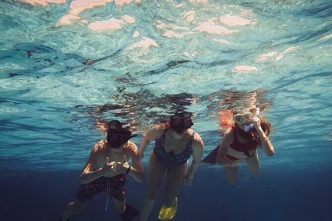 Acquarius Stingray City and Snorkel Tours - The Bucaneer boat feel: stable, roomy, and low-stress