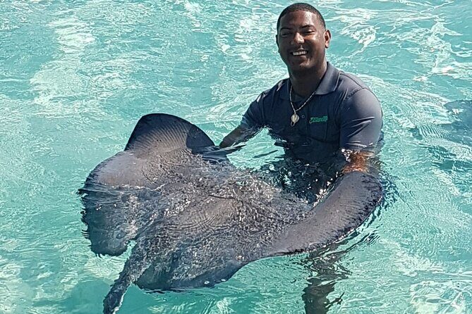 Full-Day Private Stingray City Snorkeling and Starfish Beach Tour - Cayman Islands Yacht Club start: quick, organized, and water-ready