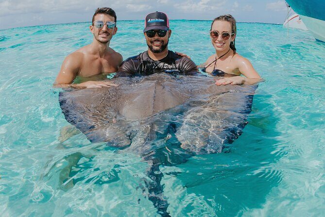 Half-Day Private Stingray City Charter - Grand Cayman - BTC - Barrier Reef: why the shallow swim feels important