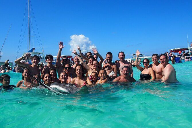Private 4 hour Catamaran Tour - Coral Gardens-style snorkeling: a calm start to the marine day