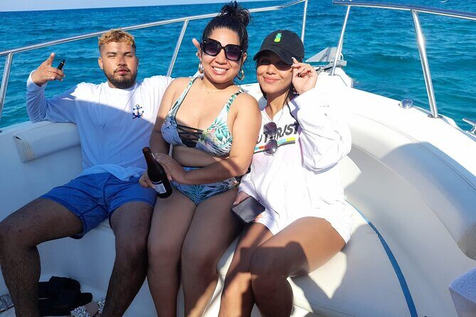 Private Boat Tour in Cayman Islands - Stop 1: Stingray City sandbar, about 35 minutes of hands-on calm