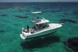 Private Charter 34ft Express Cruiser Stingay City Reef Snorkeling - Meeting at Yacht Drive and what the start of the day feels like