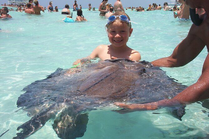 Small Group 7 Mile Beach Stingray City and Coral Gardens Tour - Snacks, drinks, and what to bring so you stay comfortable
