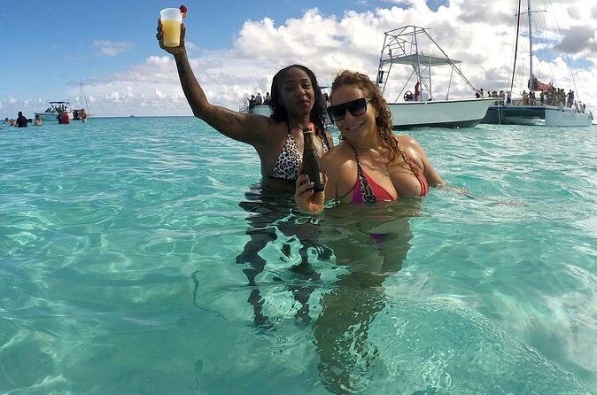 Stingray City Experience Plus Two Snorkeling spots Private Boat - Guides and captains: why Humberto (and others) matter
