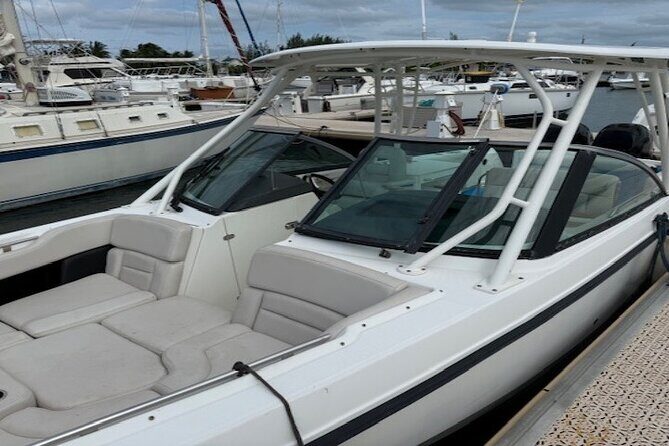 Stingray City, Star fish Point and Snorkeling Private Boat Tour - West Bay to Stingray City: the private day starts with easy water access