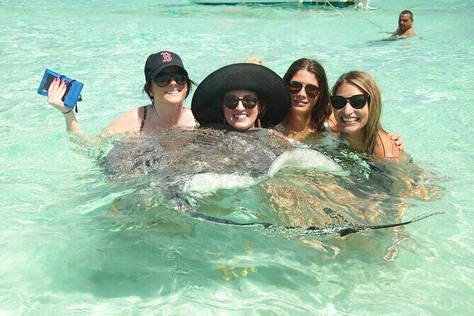 Stingrays, Starfish and Snorkeling Tour - Stingray City Sandbar: what’s included and what to do in the moment