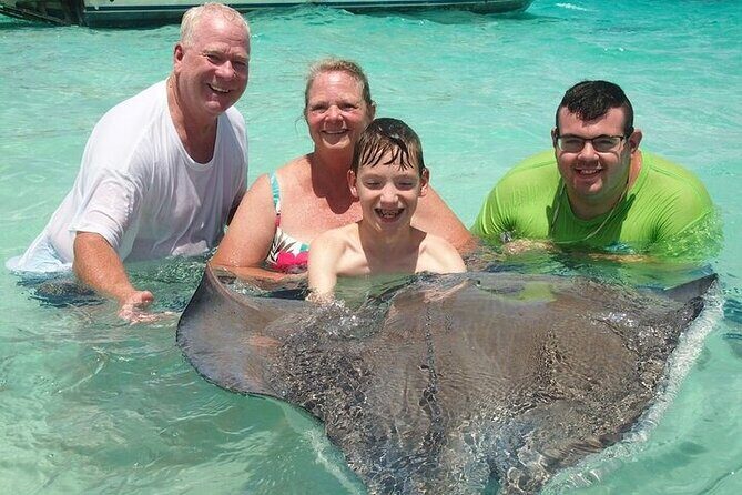 Stingrays, Starfish and Snorkeling Tour - Starfish Point and the “crew makes it” factor